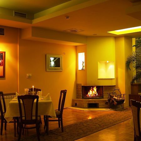 Bozukova House Hotel Sliven ภายนอก รูปภาพ