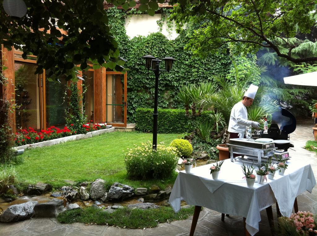 Bozukova House Hotel Sliven ภายนอก รูปภาพ